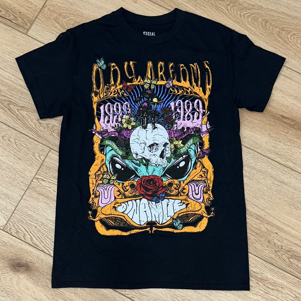 Social Collision Day Dreams Skull Black Graphic T-Shirt for Men Size Small